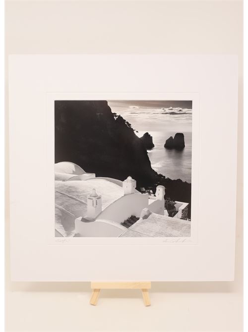 Capri roof photography with sea view Alessandro Catuogno | TETTOFARAGLIONITETTIBN
